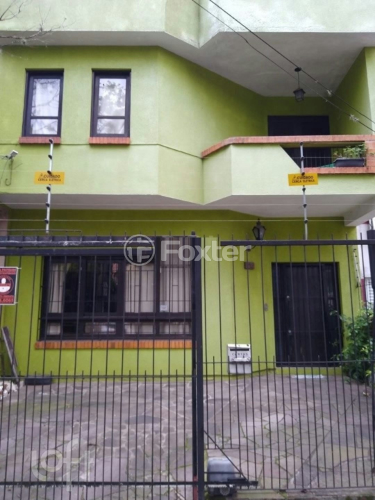 Casa à venda com 4 quartos, 225m² - Foto 1