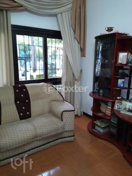 Casa à venda com 4 quartos, 225m² - Foto 4