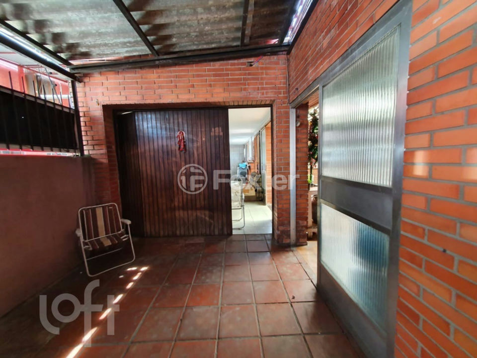 Casa à venda com 3 quartos, 240m² - Foto 3