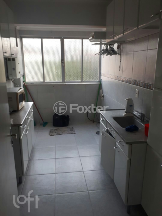 Apartamento à venda com 2 quartos, 76m² - Foto 4