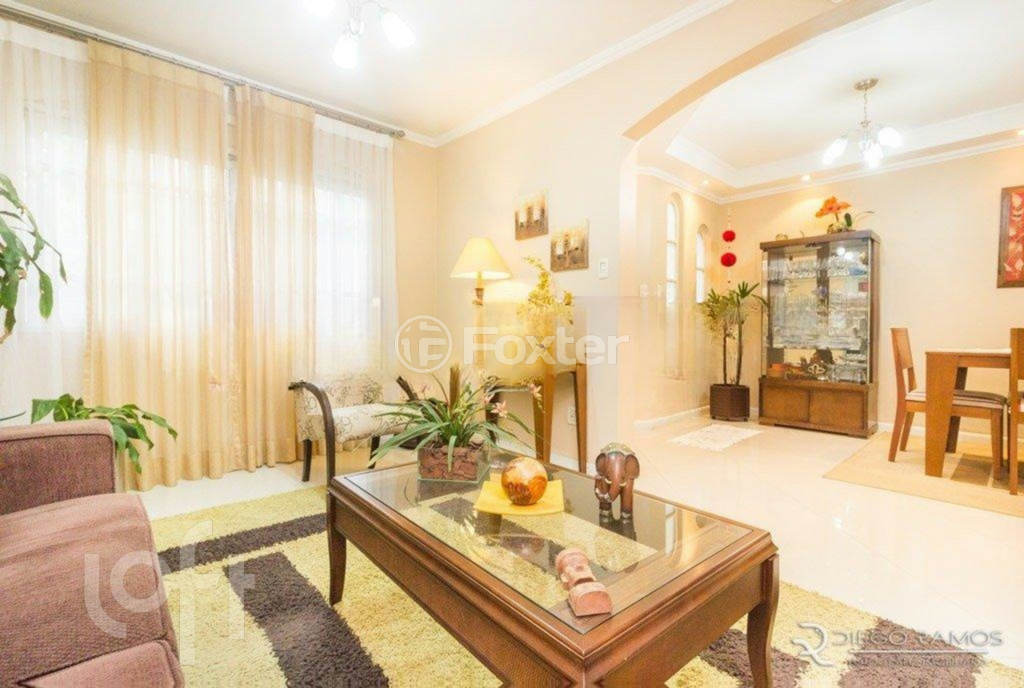 Casa à venda com 4 quartos, 220m² - Foto 4