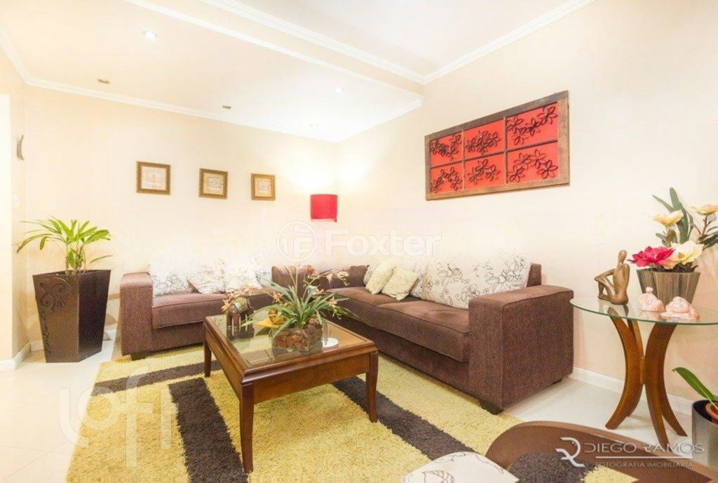 Casa à venda com 4 quartos, 220m² - Foto 3