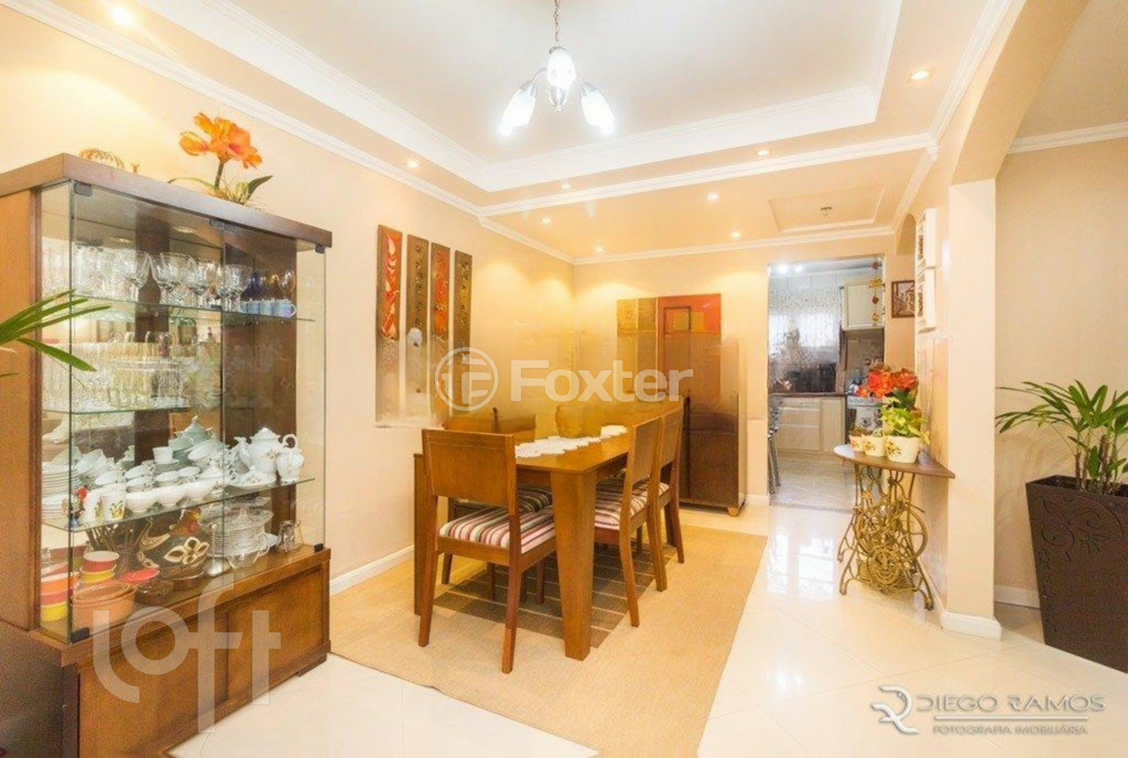 Casa à venda com 4 quartos, 220m² - Foto 5
