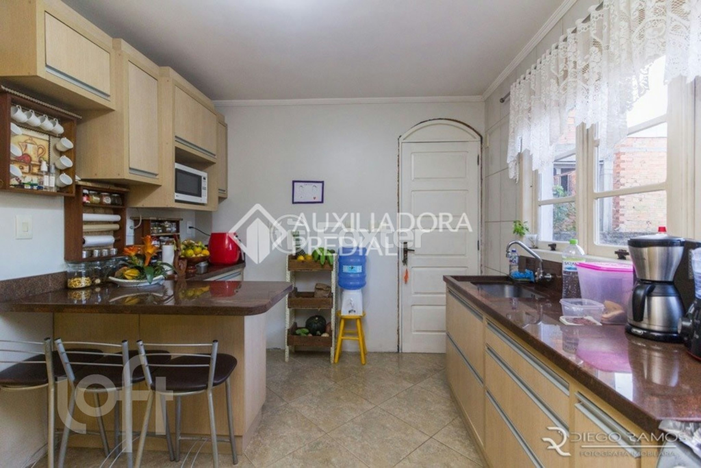 Casa à venda com 4 quartos, 220m² - Foto 34