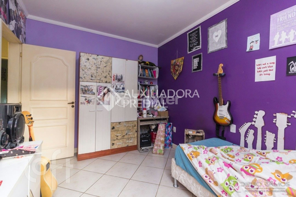 Casa à venda com 4 quartos, 220m² - Foto 32