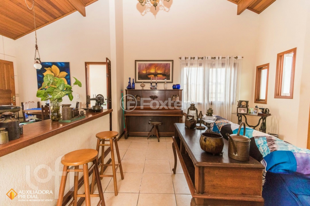 Casa à venda com 4 quartos, 173m² - Foto 2