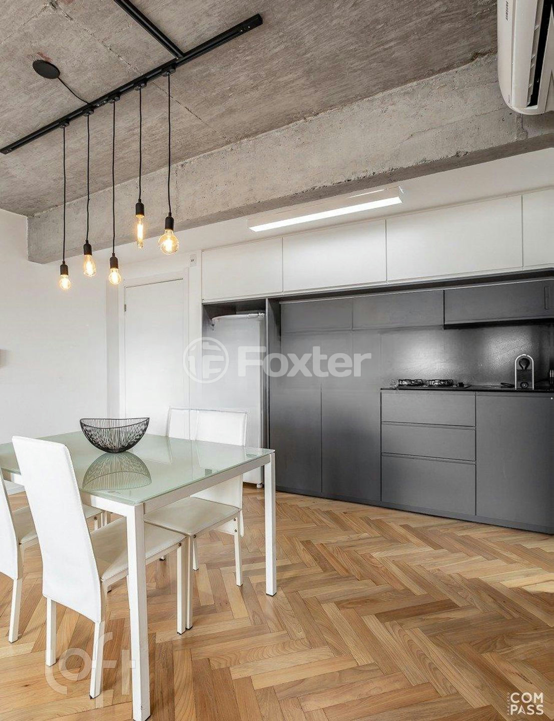 Apartamento à venda com 2 quartos, 75m² - Foto 9