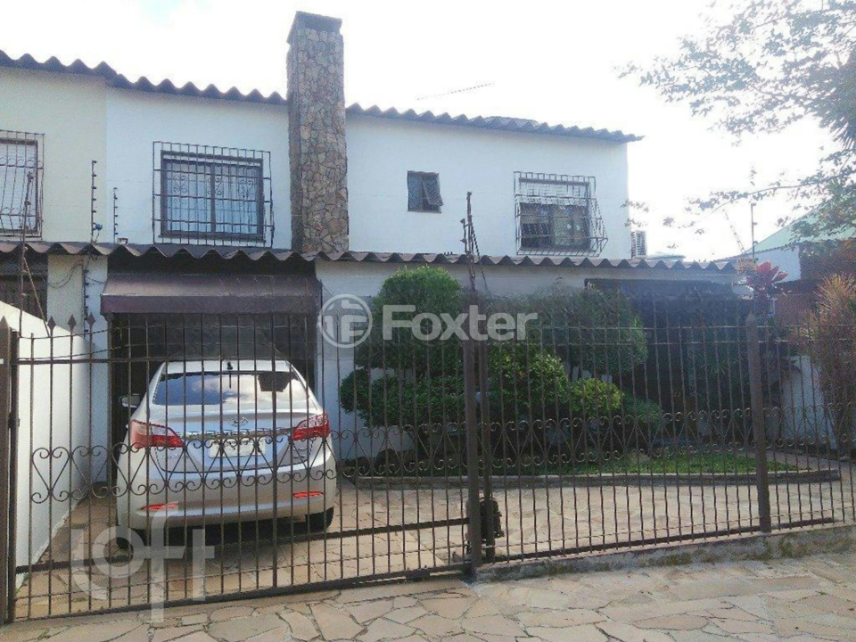 Casa à venda com 3 quartos, 300m² - Foto 3