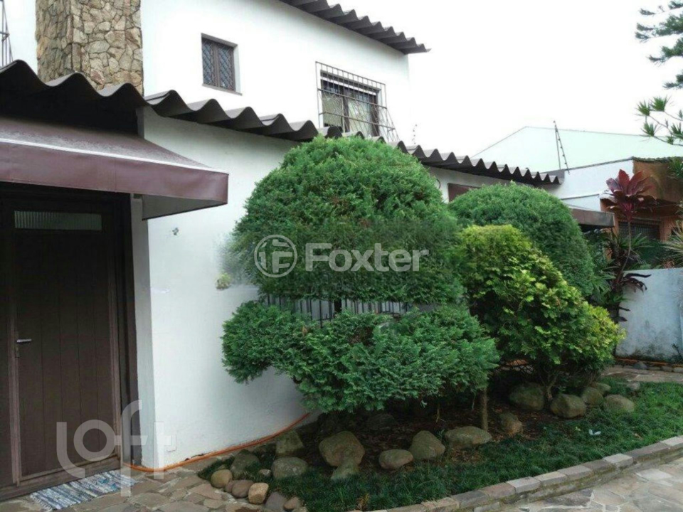 Casa à venda com 3 quartos, 300m² - Foto 2