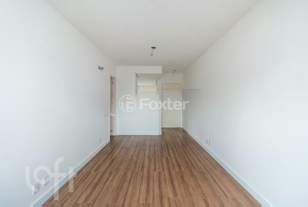 Apartamento à venda com 2 quartos, 67m² - Foto 3