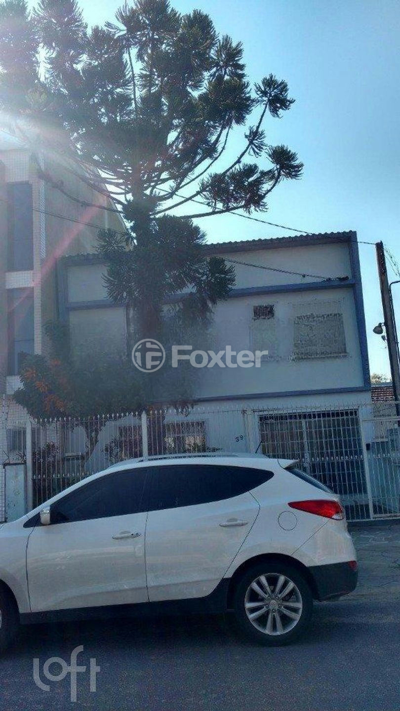 Casa à venda com 3 quartos, 212m² - Foto 2