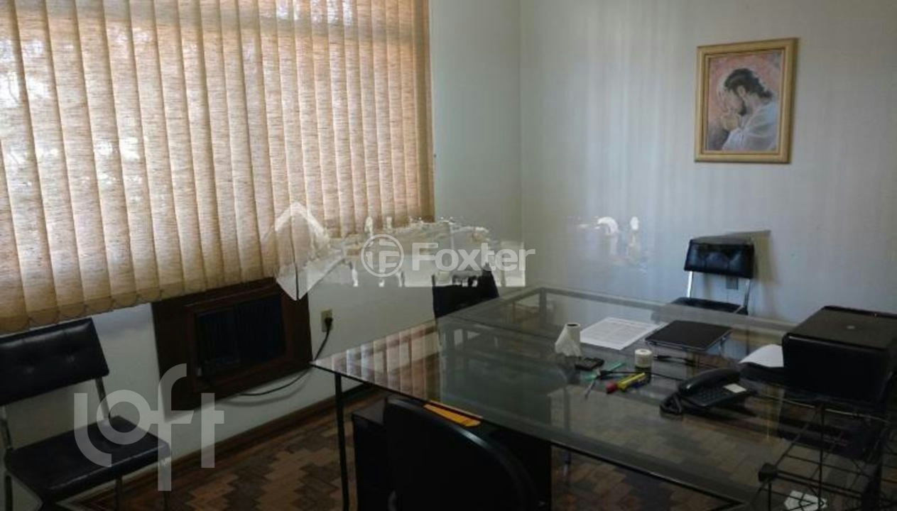 Casa à venda com 3 quartos, 212m² - Foto 1