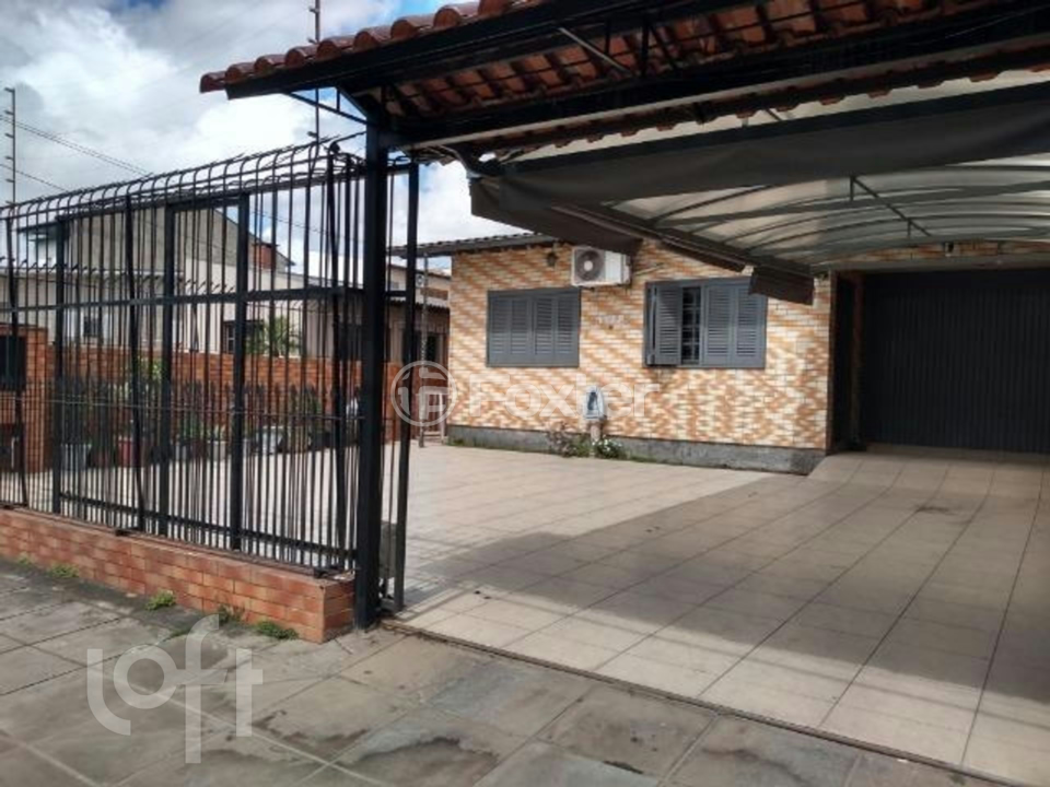 Casa à venda com 4 quartos, 160m² - Foto 1
