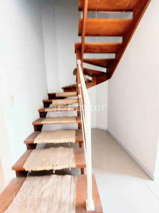 Casa à venda com 3 quartos, 98m² - Foto 9
