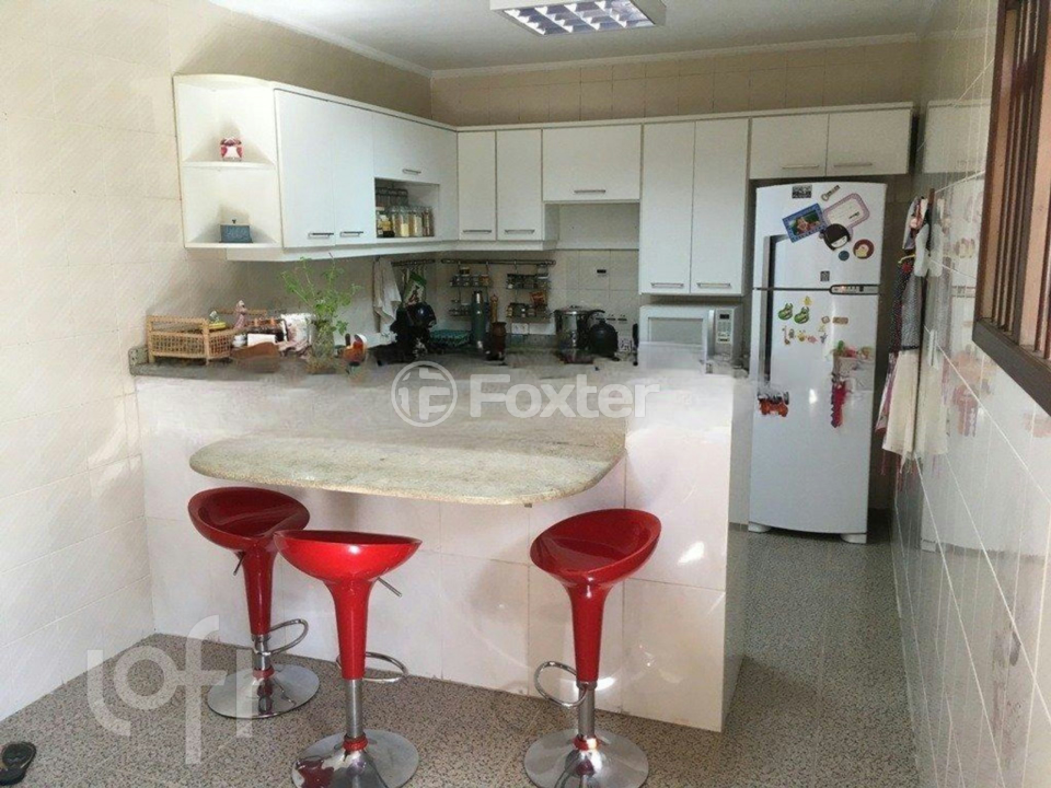 Casa à venda com 4 quartos, 271m² - Foto 8