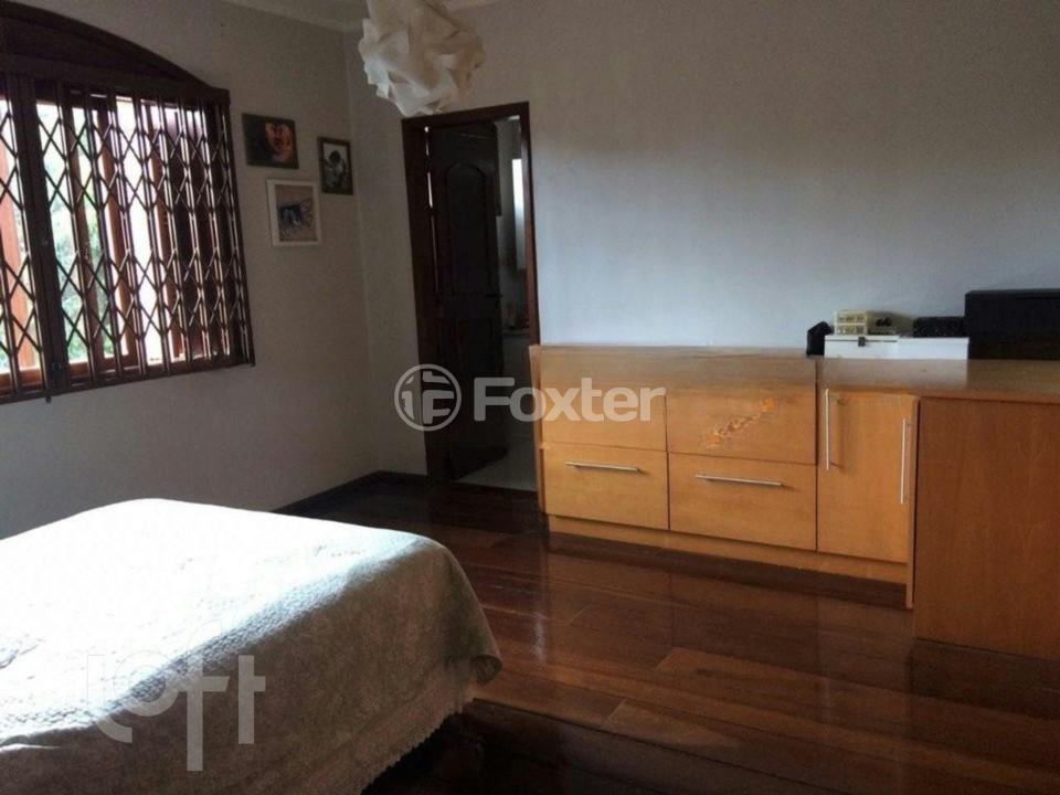 Casa à venda com 4 quartos, 271m² - Foto 14