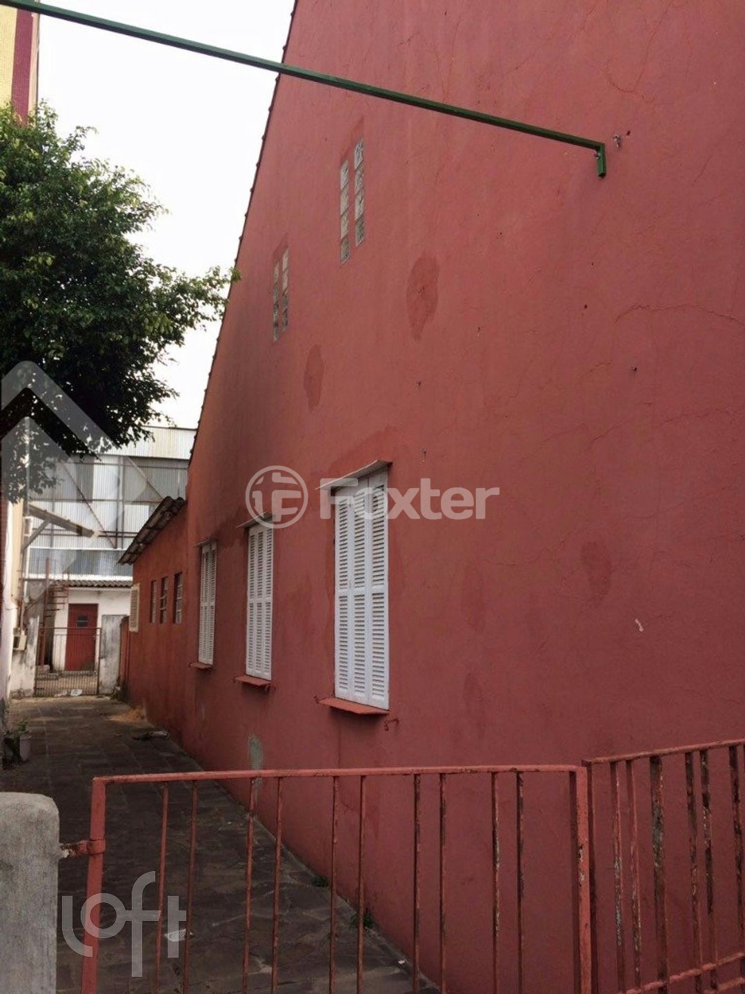 Casa à venda com 1 quarto, 150m² - Foto 3