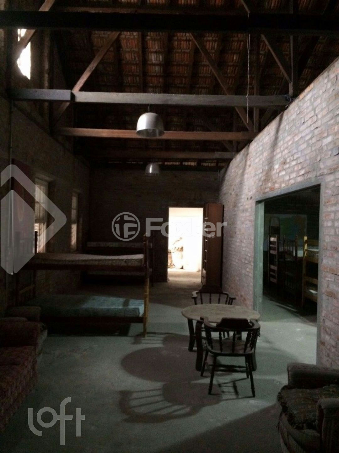 Casa à venda com 1 quarto, 150m² - Foto 2