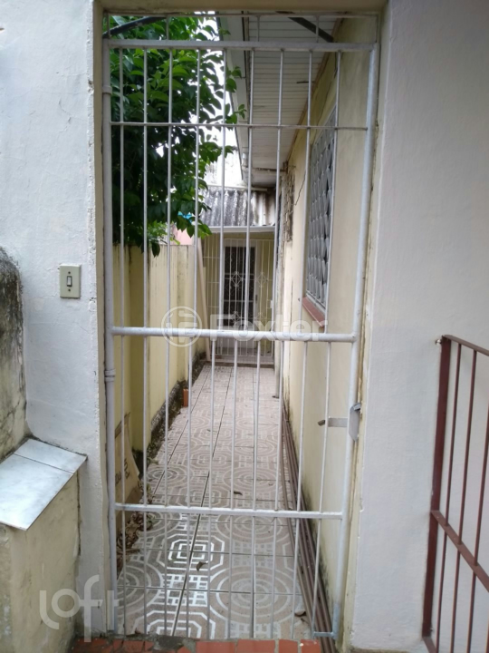 Casa à venda com 2 quartos, 60m² - Foto 17
