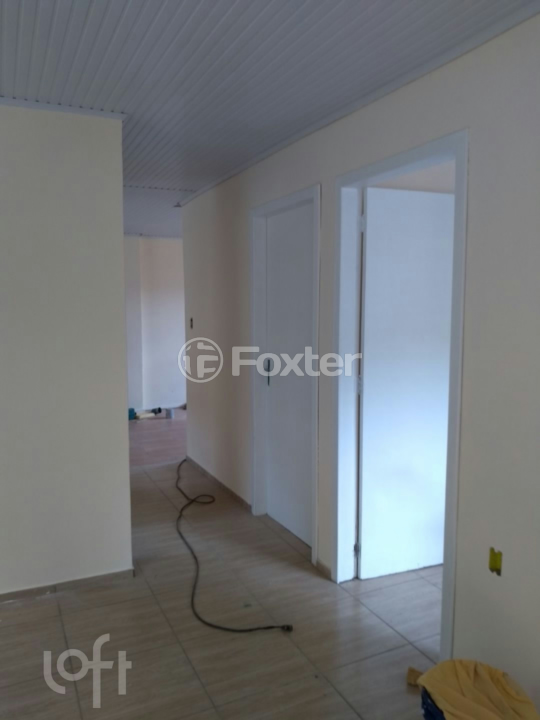 Casa à venda com 2 quartos, 60m² - Foto 3