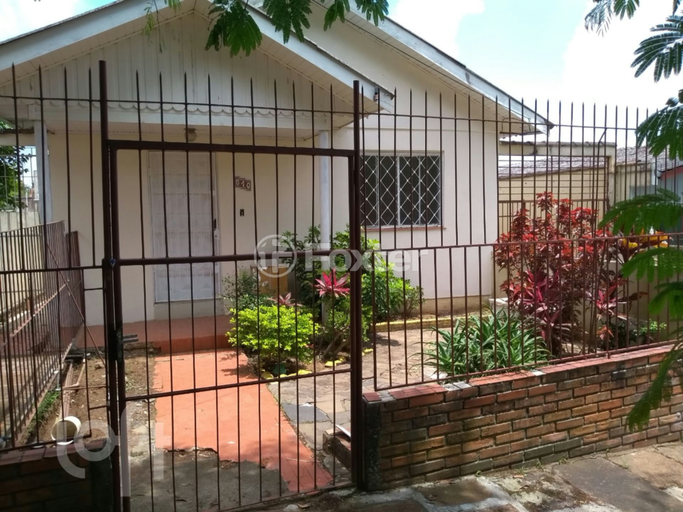 Casa à venda com 2 quartos, 60m² - Foto 26