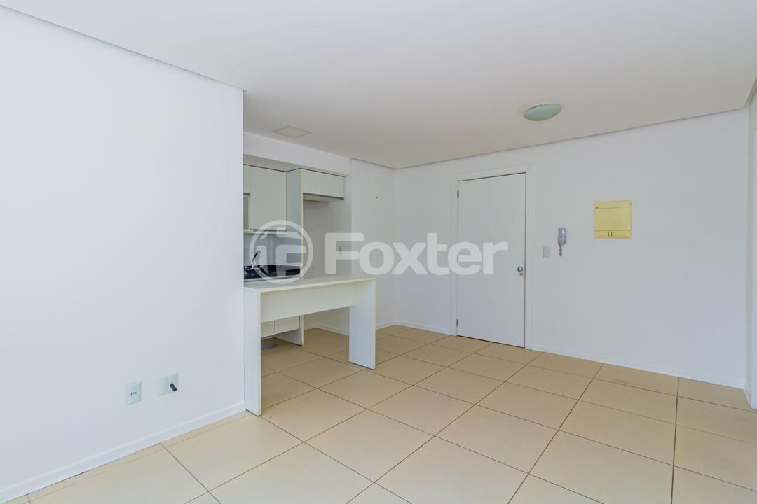 Apartamento à venda com 1 quarto, 38m² - Foto 4