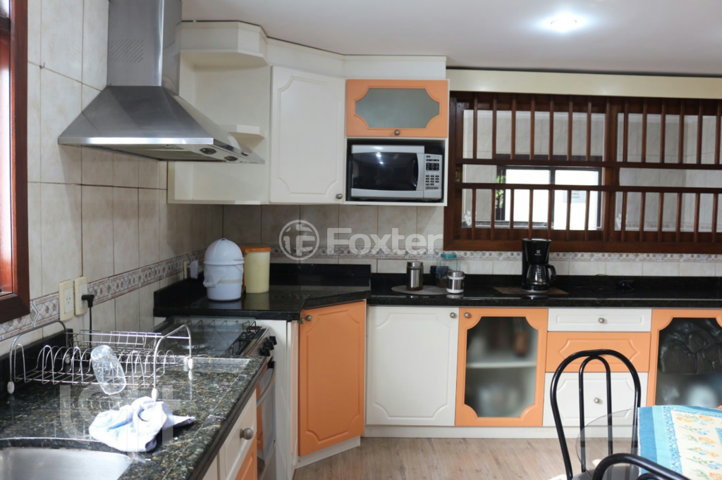 Casa à venda com 4 quartos, 260m² - Foto 3