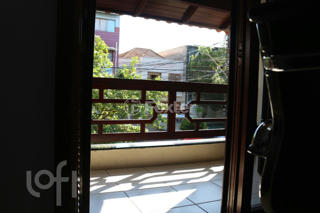 Casa à venda com 4 quartos, 260m² - Foto 14