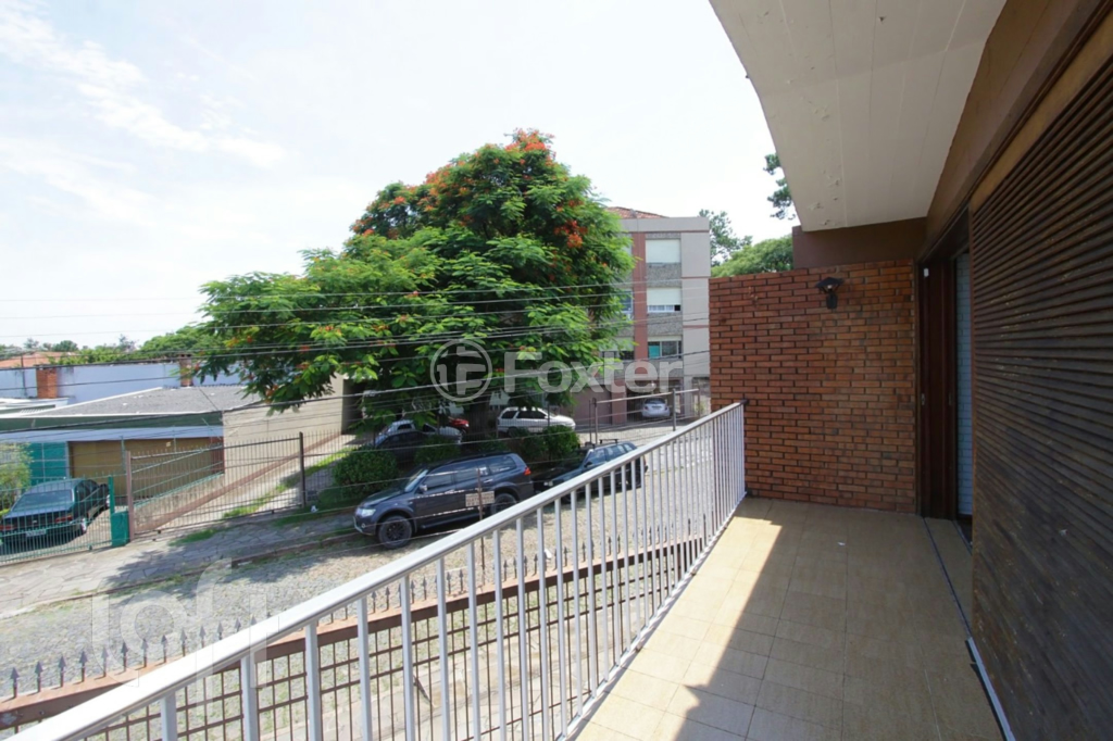 Casa à venda com 3 quartos, 214m² - Foto 9