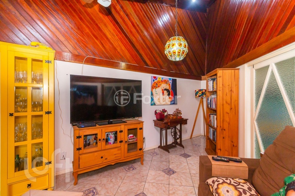 Casa à venda com 3 quartos, 130m² - Foto 2