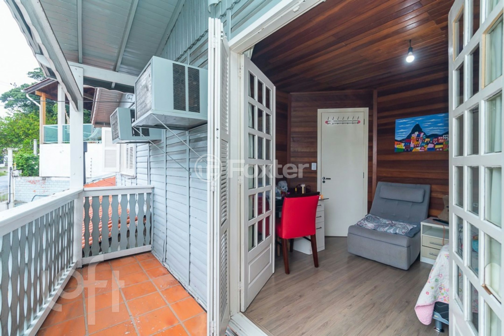 Casa à venda com 3 quartos, 130m² - Foto 11