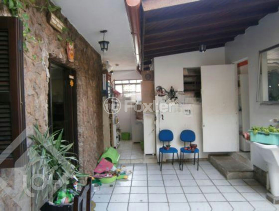 Casa à venda com 2 quartos, 243m² - Foto 3