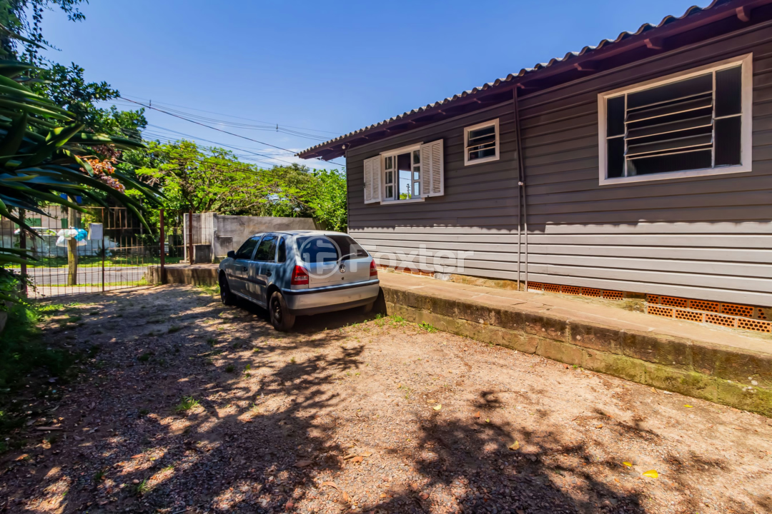 Casa à venda com 4 quartos, 130m² - Foto 2