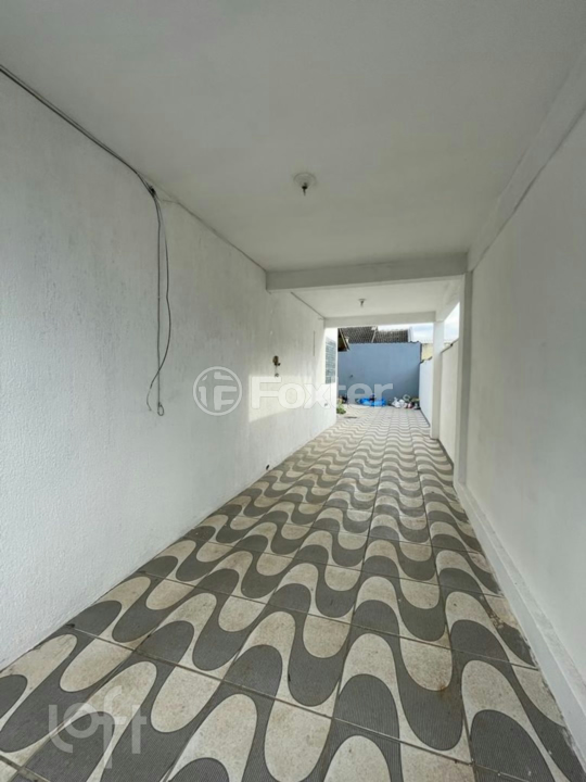 Casa à venda com 3 quartos, 120m² - Foto 1