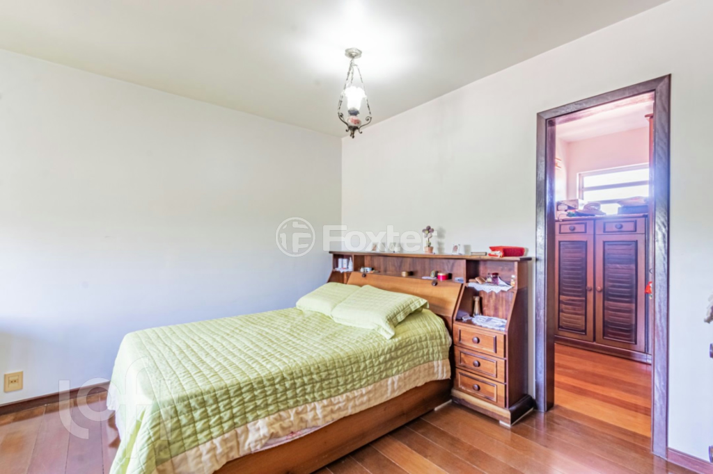Casa à venda com 3 quartos, 216m² - Foto 9