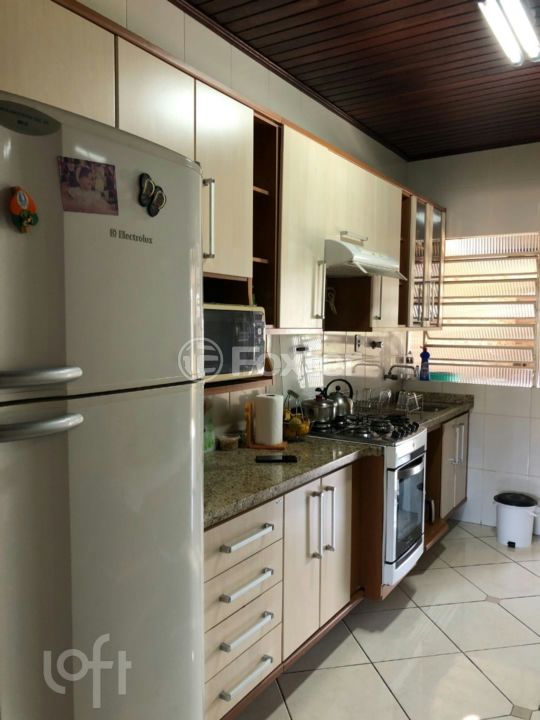 Casa à venda com 3 quartos, 77m² - Foto 5