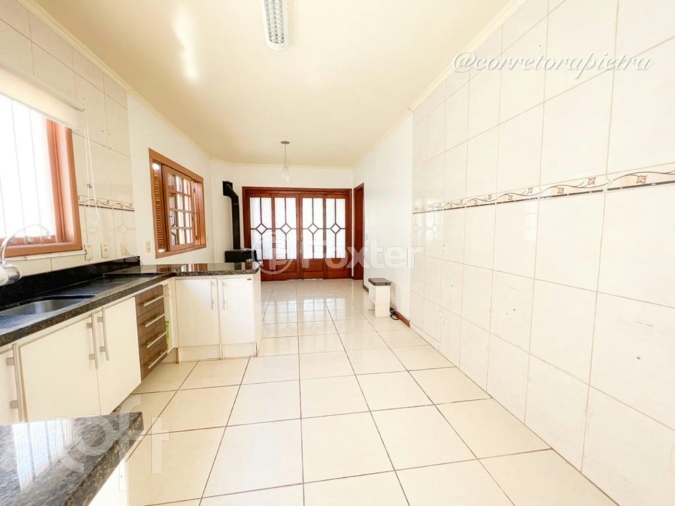 Casa à venda com 3 quartos, 84m² - Foto 5