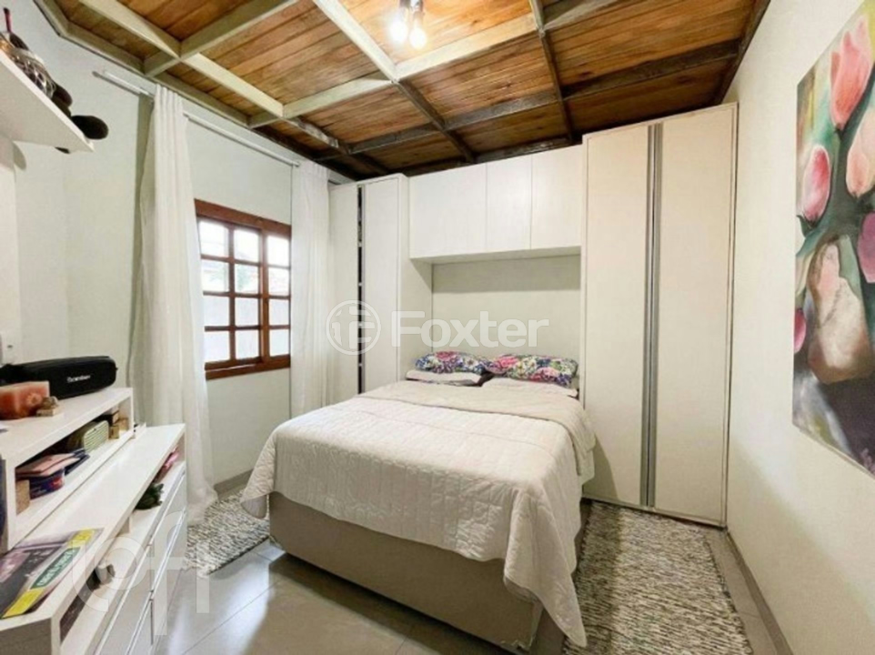 Casa à venda com 3 quartos, 100m² - Foto 17