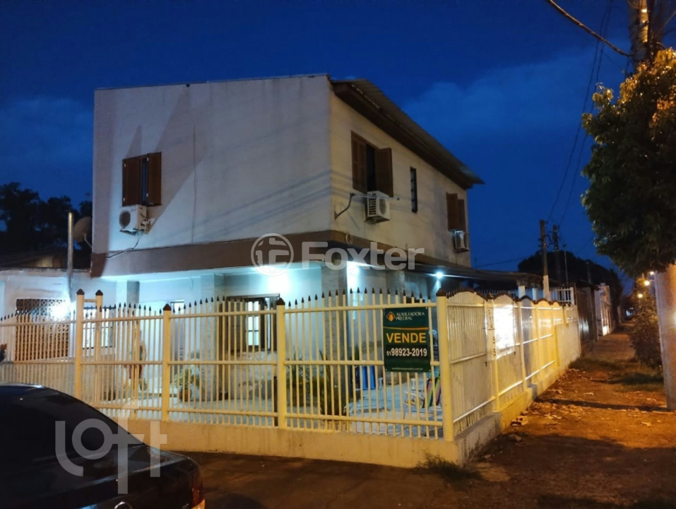 Casa à venda com 4 quartos, 140m² - Foto 1
