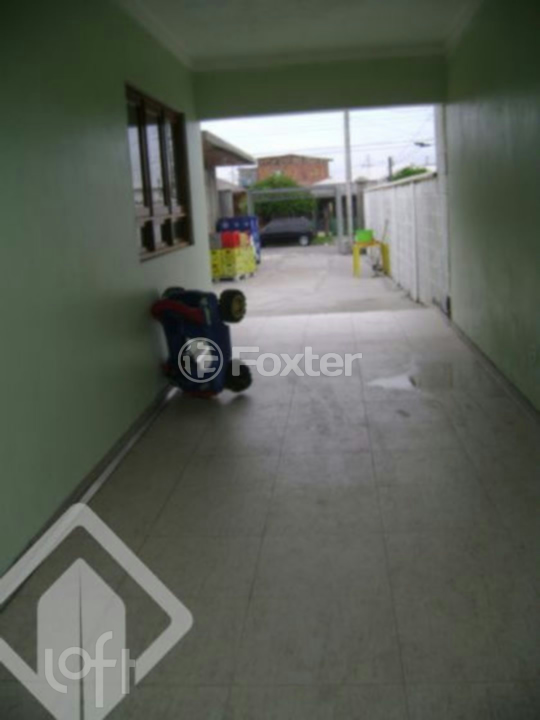 Casa à venda com 3 quartos, 168m² - Foto 2