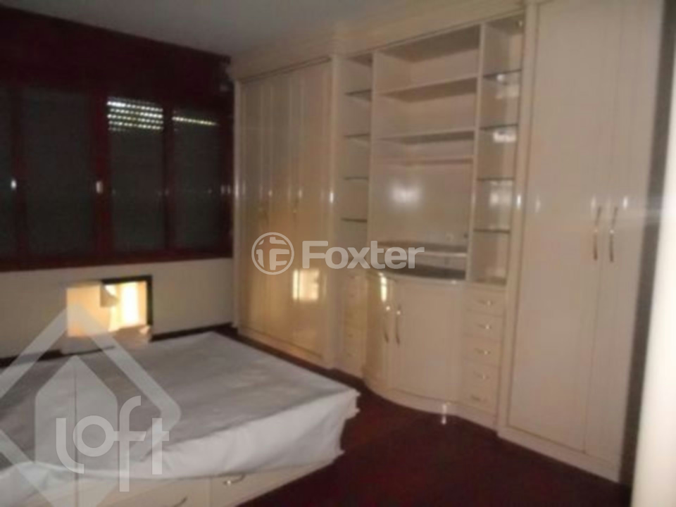 Casa à venda com 4 quartos, 220m² - Foto 9
