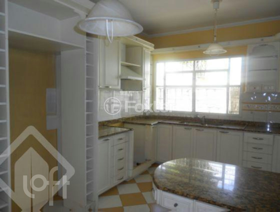 Casa à venda com 4 quartos, 220m² - Foto 4