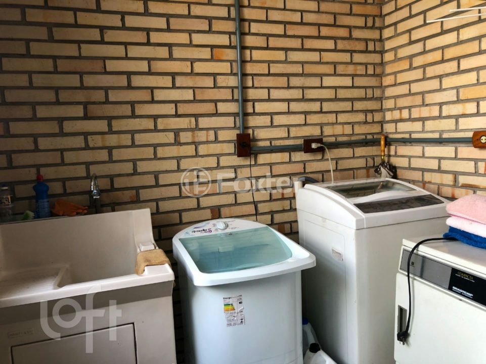 Casa à venda com 5 quartos, 235m² - Foto 17