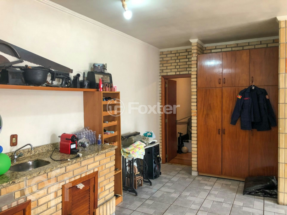 Casa à venda com 5 quartos, 235m² - Foto 12
