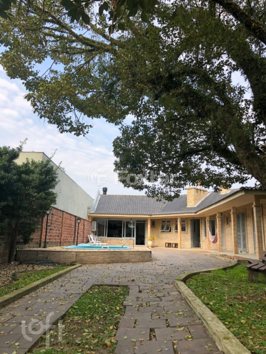 Casa à venda com 5 quartos, 235m² - Foto 28