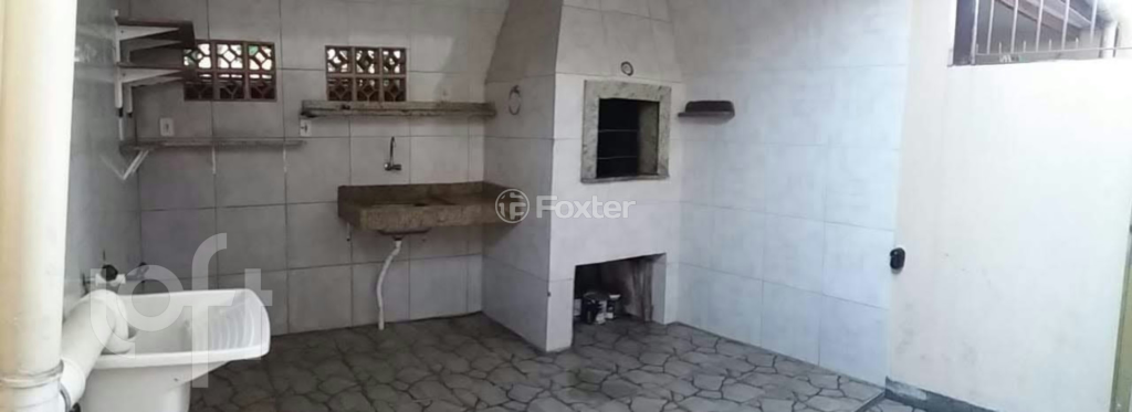 Casa à venda com 2 quartos, 75m² - Foto 4