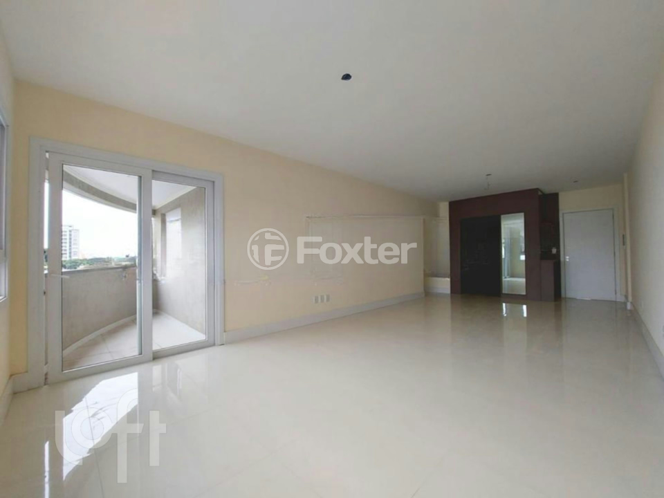 Apartamento à venda com 3 quartos, 115m² - Foto 1