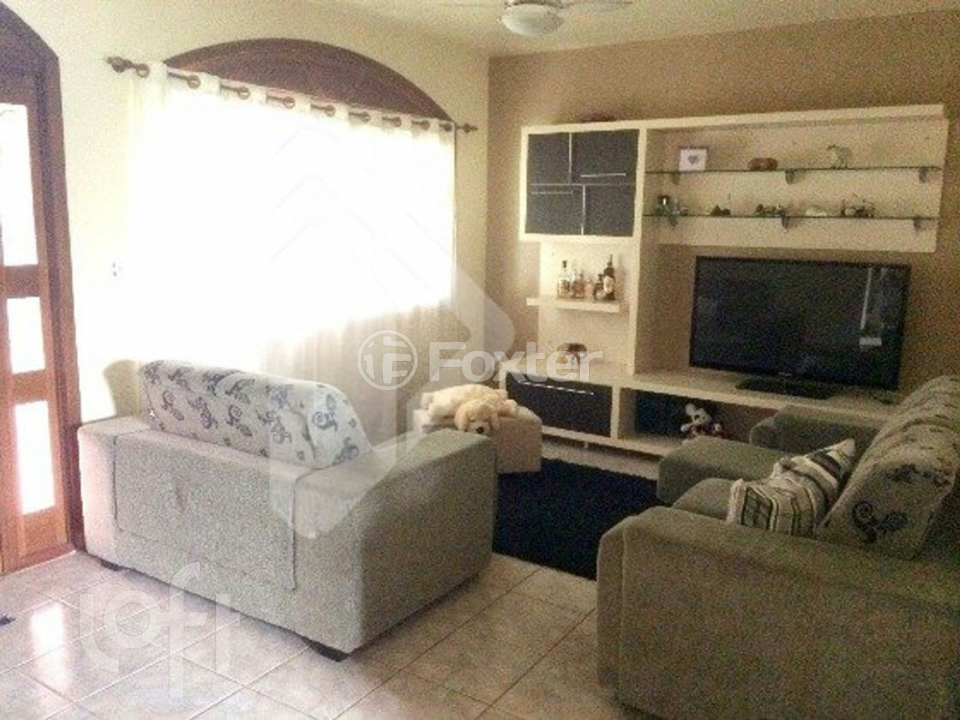 Casa à venda com 3 quartos, 244m² - Foto 2