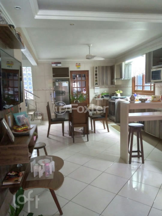 Casa à venda com 3 quartos, 213m² - Foto 2