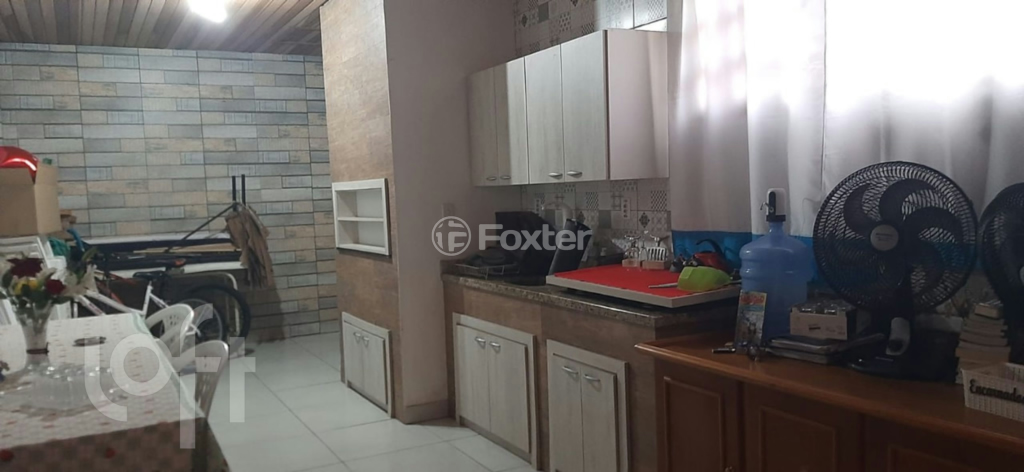 Casa à venda com 2 quartos, 180m² - Foto 1